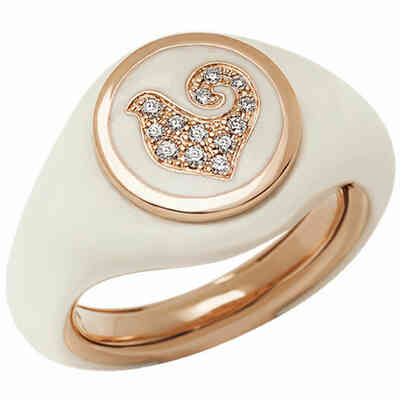 Anello Chantecler Paillettes sigillo in oro rosa smalto bianco e diamanti Anello Chantecler Paillettes sigillo in oro rosa smalto bianco e diamanti