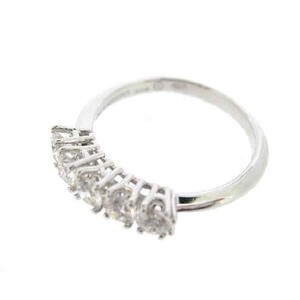 Anello Damiani in oro bianco e brillanti Anello Damiani in oro bianco e brillanti