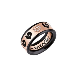 Anello fede Chantecler Carousèl in oro rosa gallo in pavè di diamanti e smalto nero Anello fede Chantecler Carousèl in oro rosa gallo in pavè di diamanti e smalto nero