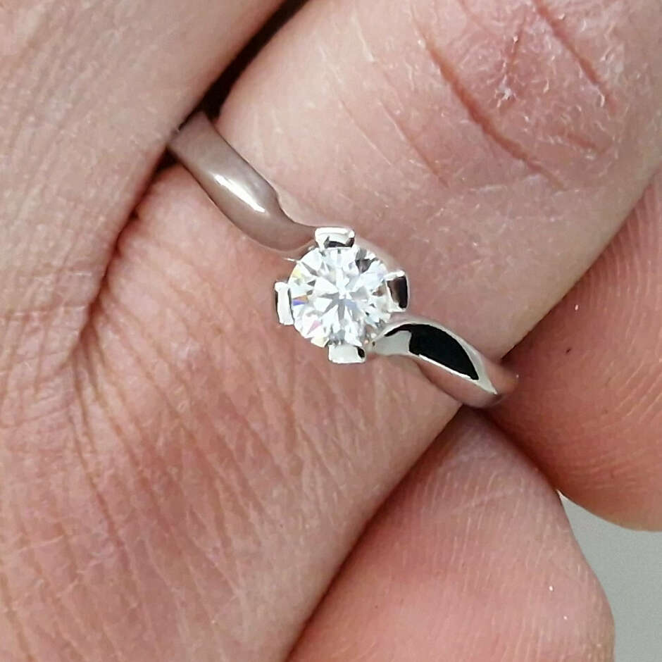 Anello solitario Damiani Sand