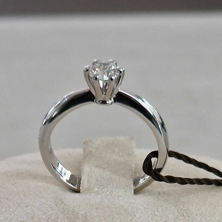 Damiani Elettra solitaire ring with diamonds