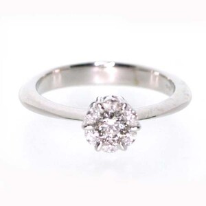 Damiani ring in white gold and diamonds Damiani ring in white gold and diamonds