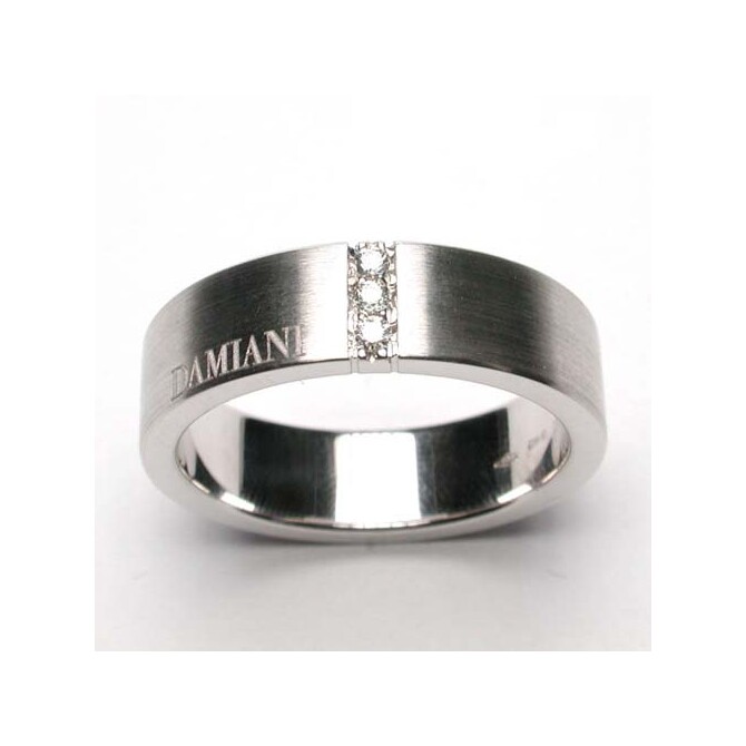 Damiani ring in white gold and diamonds