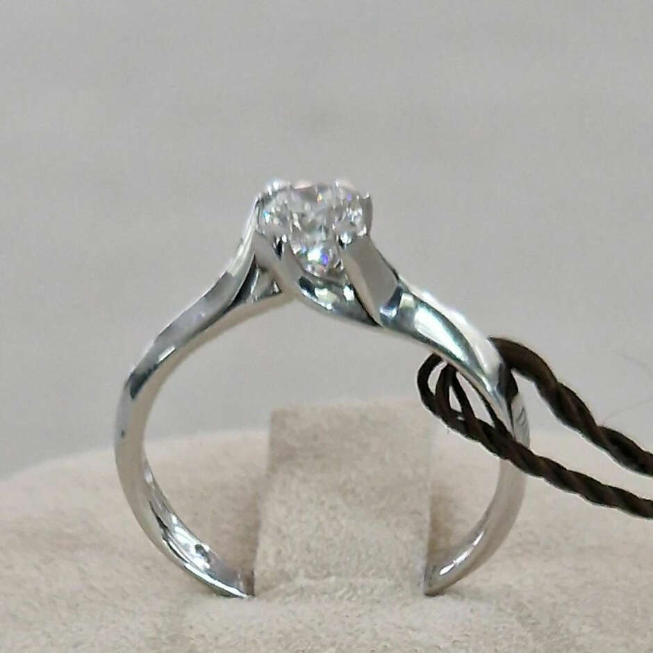 Damiani Sand solitaire ring in white gold and diamonds