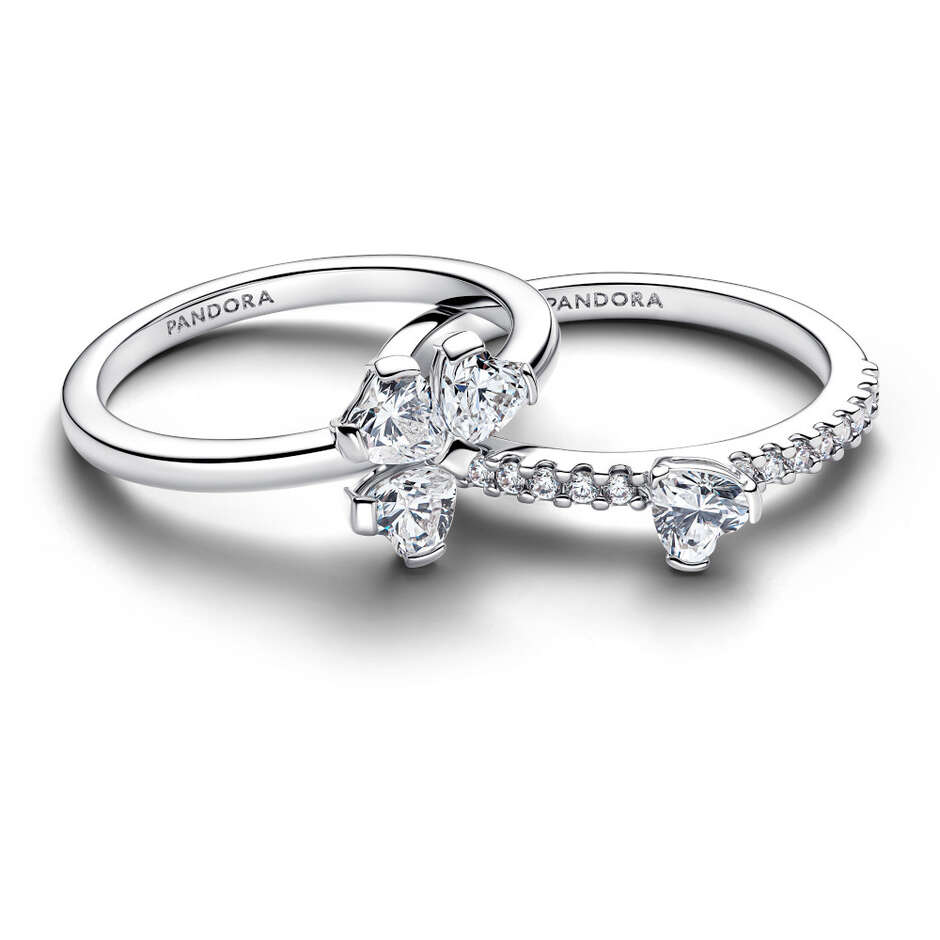 Divisible Luminous Four-Leaf Clover Ring