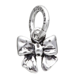 Giovanni Raspini mini bow charm Giovanni Raspini mini bow charm