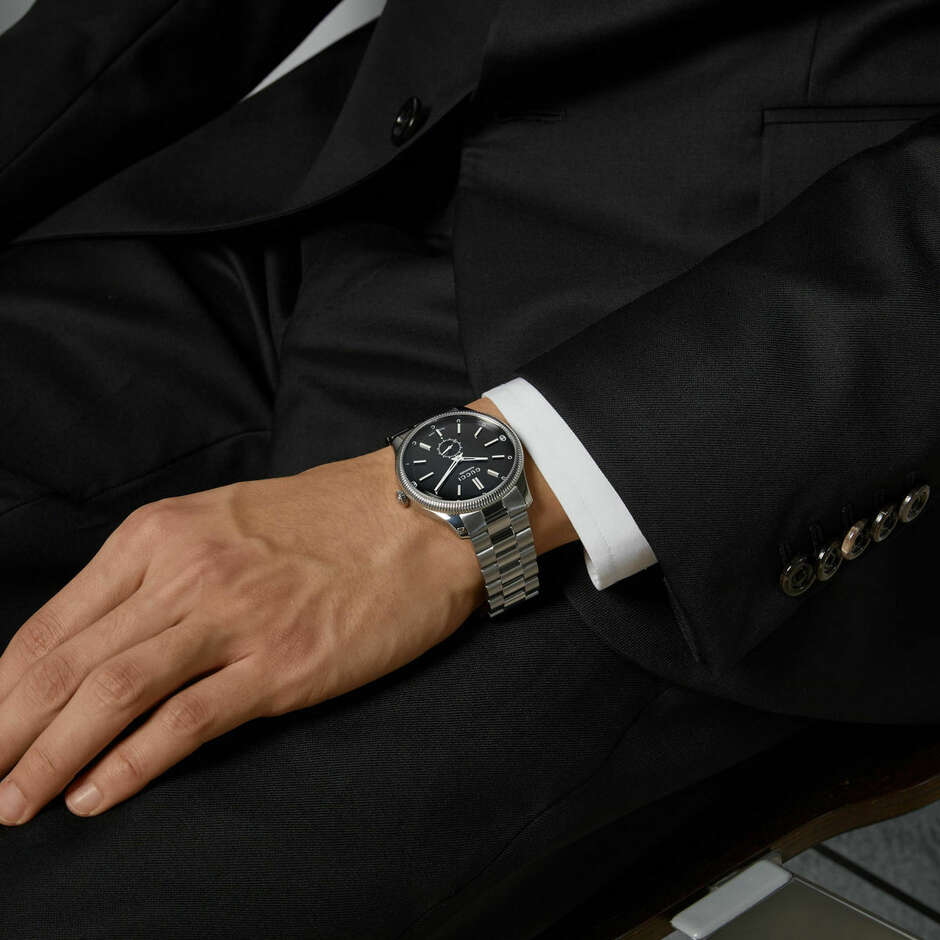 Gucci G-Timeless automatic watch in steel with black dial