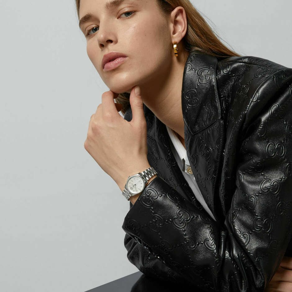Gucci G-Timeless quartz watch with mother-of-pearl dial and diamonds