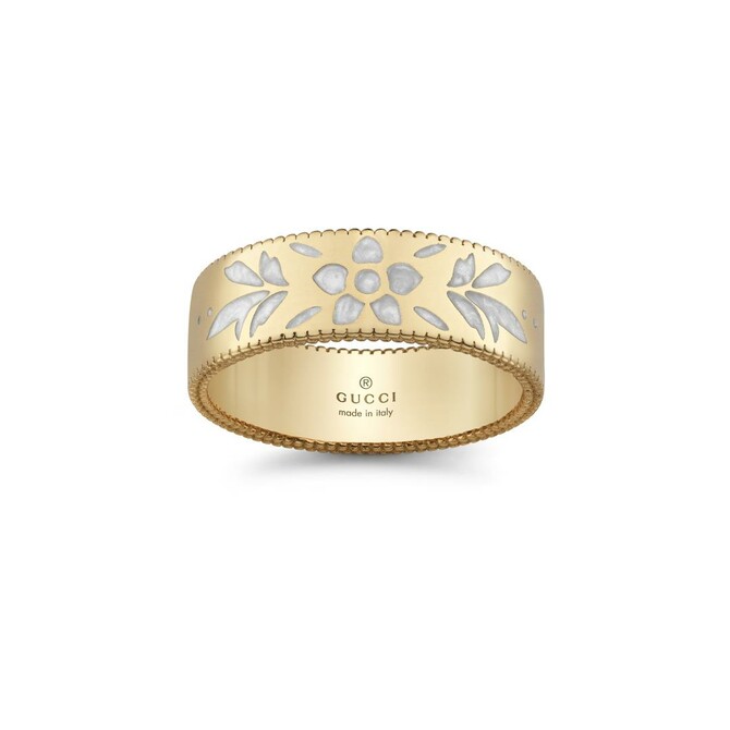 Gucci Icon Blooms ring yellow gold and white enamel 6mm