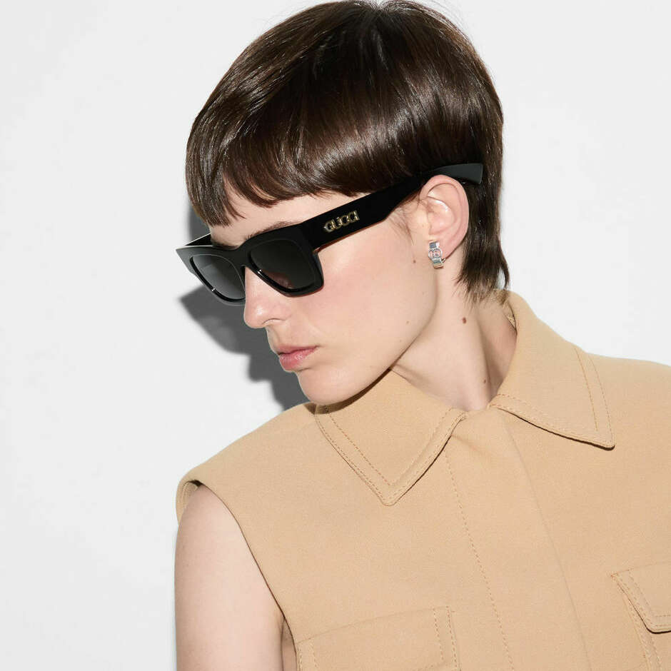 Gucci Interlocking G Hoop Earrings in Silver