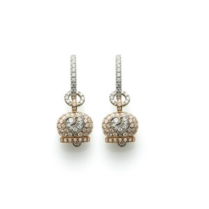Monorecchino Chantecler Campanella piccoli in oro rosa 18Kt e diamanti bianchi, galletto in oro bianco e diamanti bianchi Monorecchino Chantecler Campanella piccoli in oro rosa 18Kt e diamanti bianchi, galletto in oro bianco e diamanti bianchi
