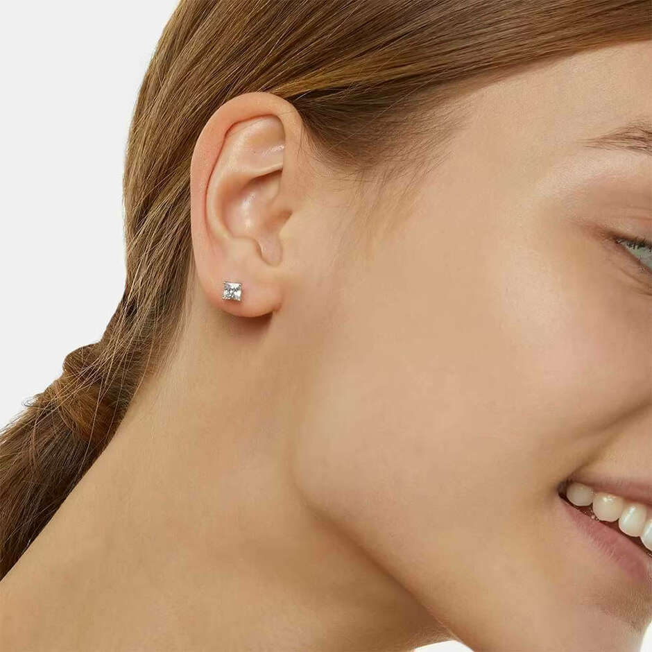 Orecchini a lobo in Argento con Zircone Stroili