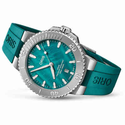 Oris Aquis New York Harbor Limited Edition II watch Oris Aquis New York Harbor Limited Edition II watch