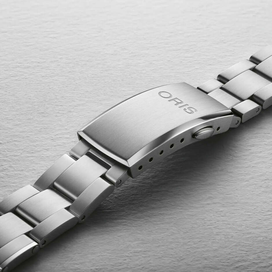 Oris Divers Automatic Watch Black 39mm