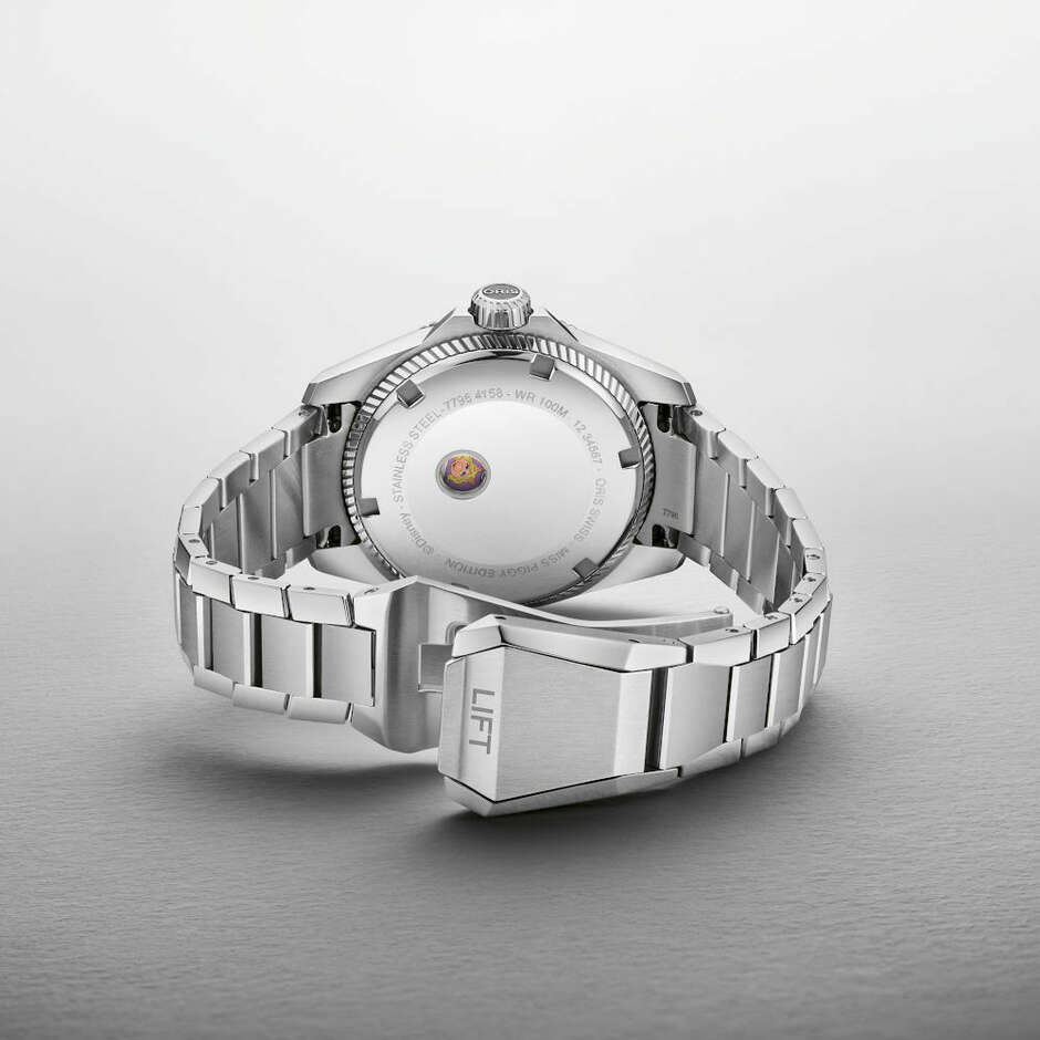 Oris ProPilot Miss Piggy edition watch