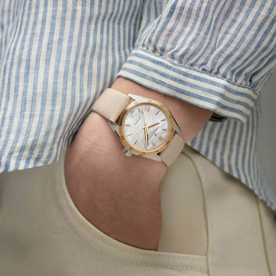 Orologio Hamilton Performer da donna quadrante madreperla