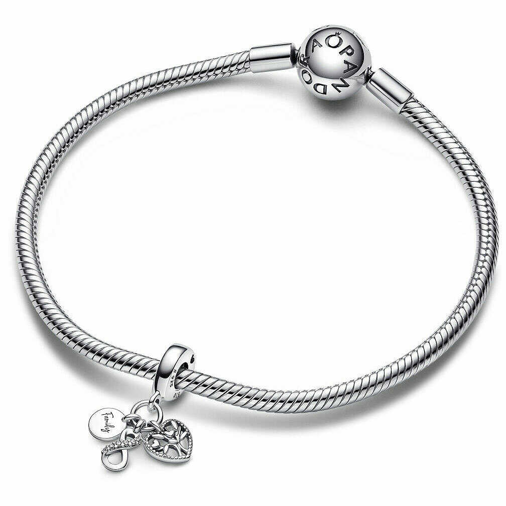 Pandora family outlet forever charm