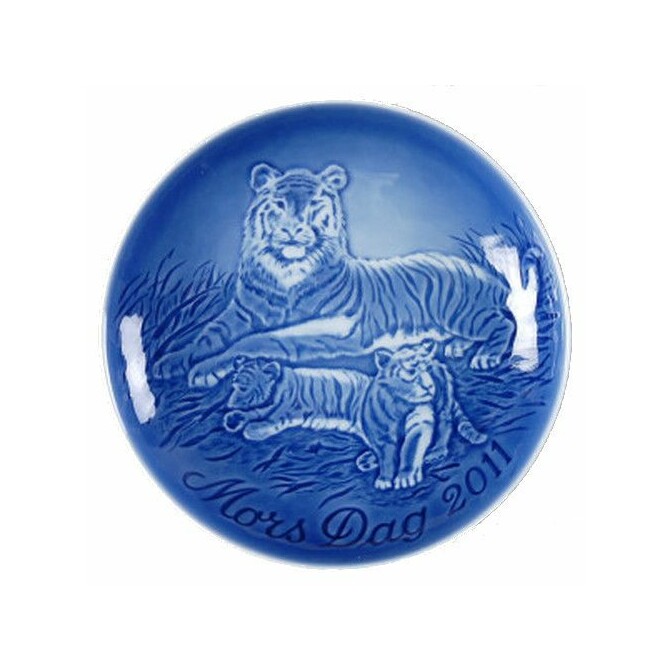 Royal Copenhagen Mother's Dish 2011